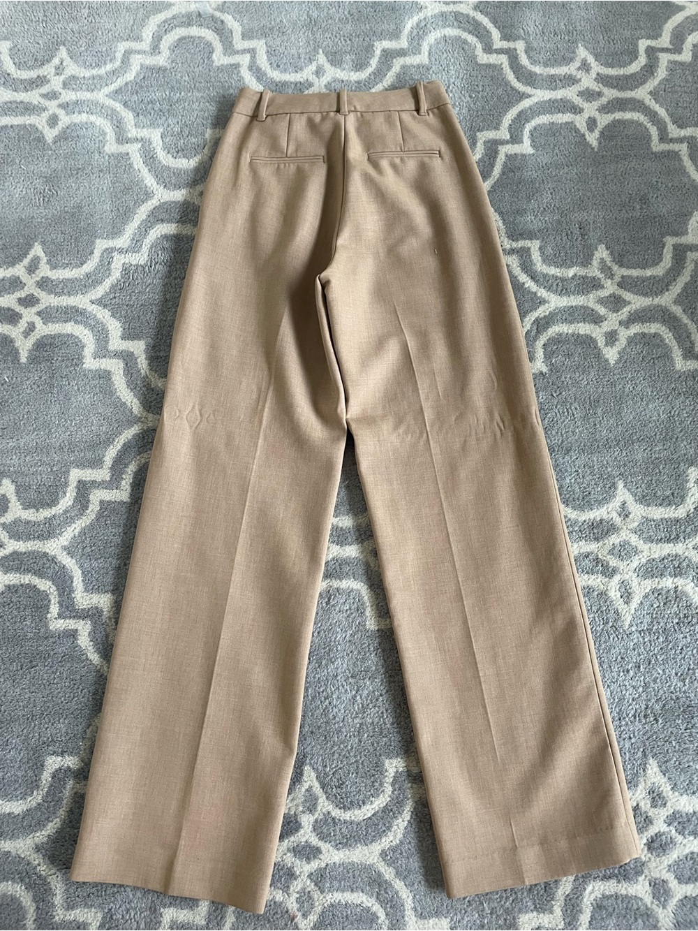 Wilfred The Effortless Pant - Beige - Picture 3 of 5